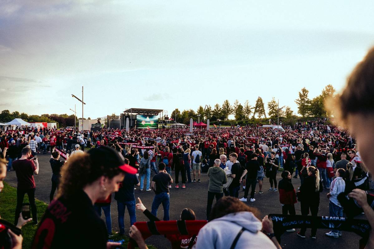 MotoGP race statistics showing correlations between pit stops and podium finishes