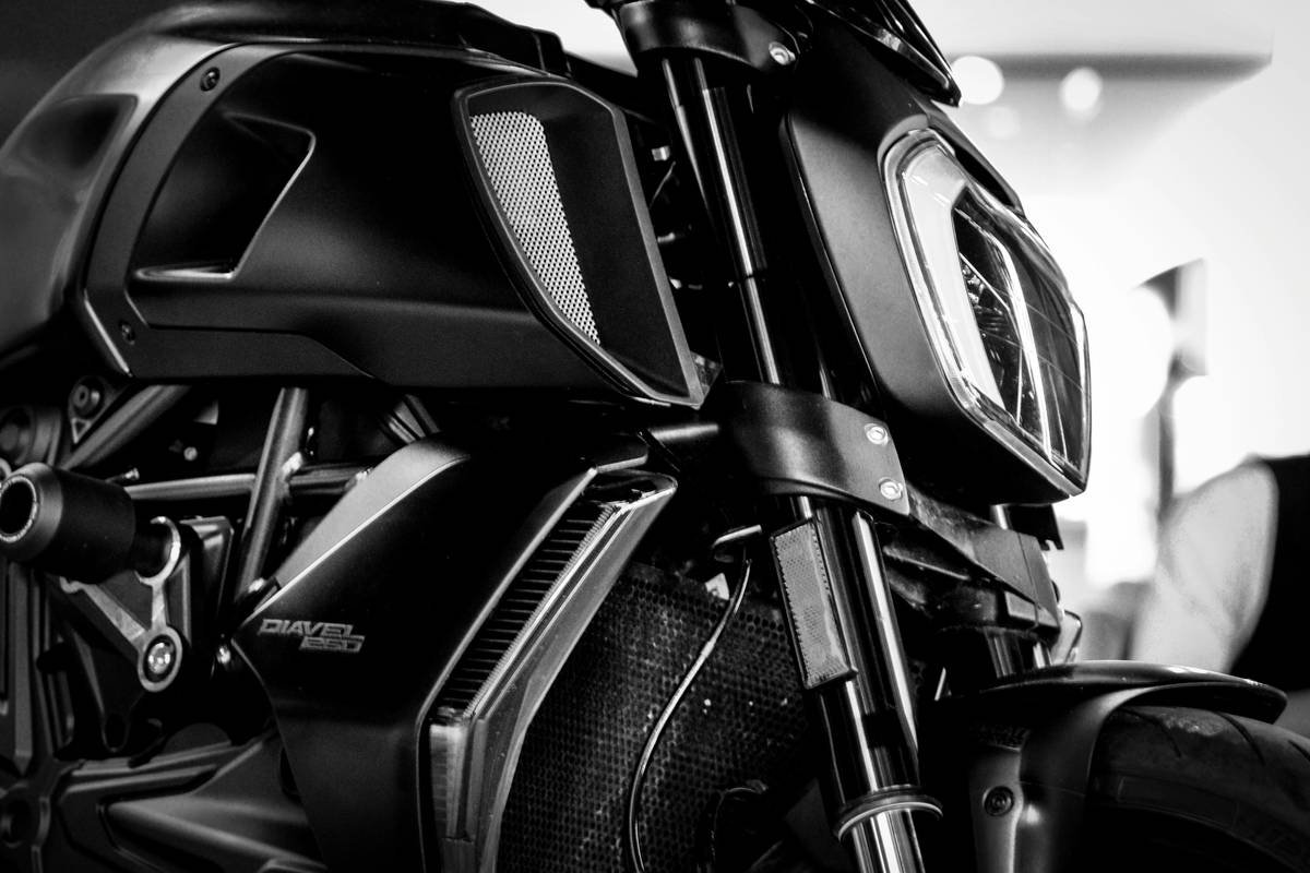 Bike Materials Science: How Advanced Tech Powers MotoGP Races